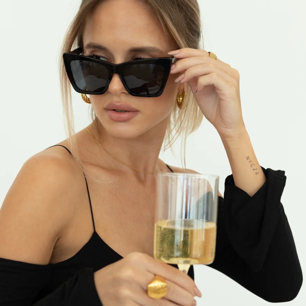 NWT Eleventh Hour Hangover Sunglasses